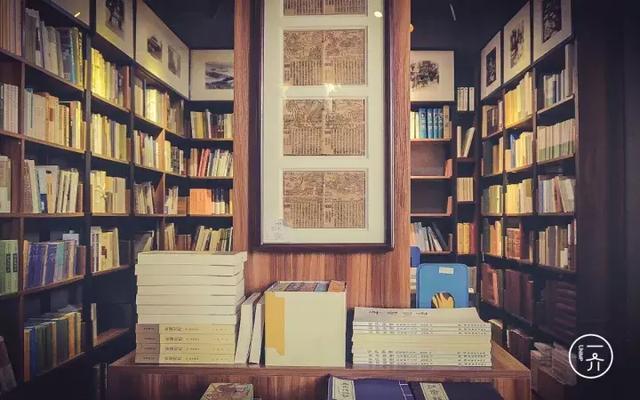 广州最穿越的书店，70平米容纳了三万册书，种类堪比中山图书馆
